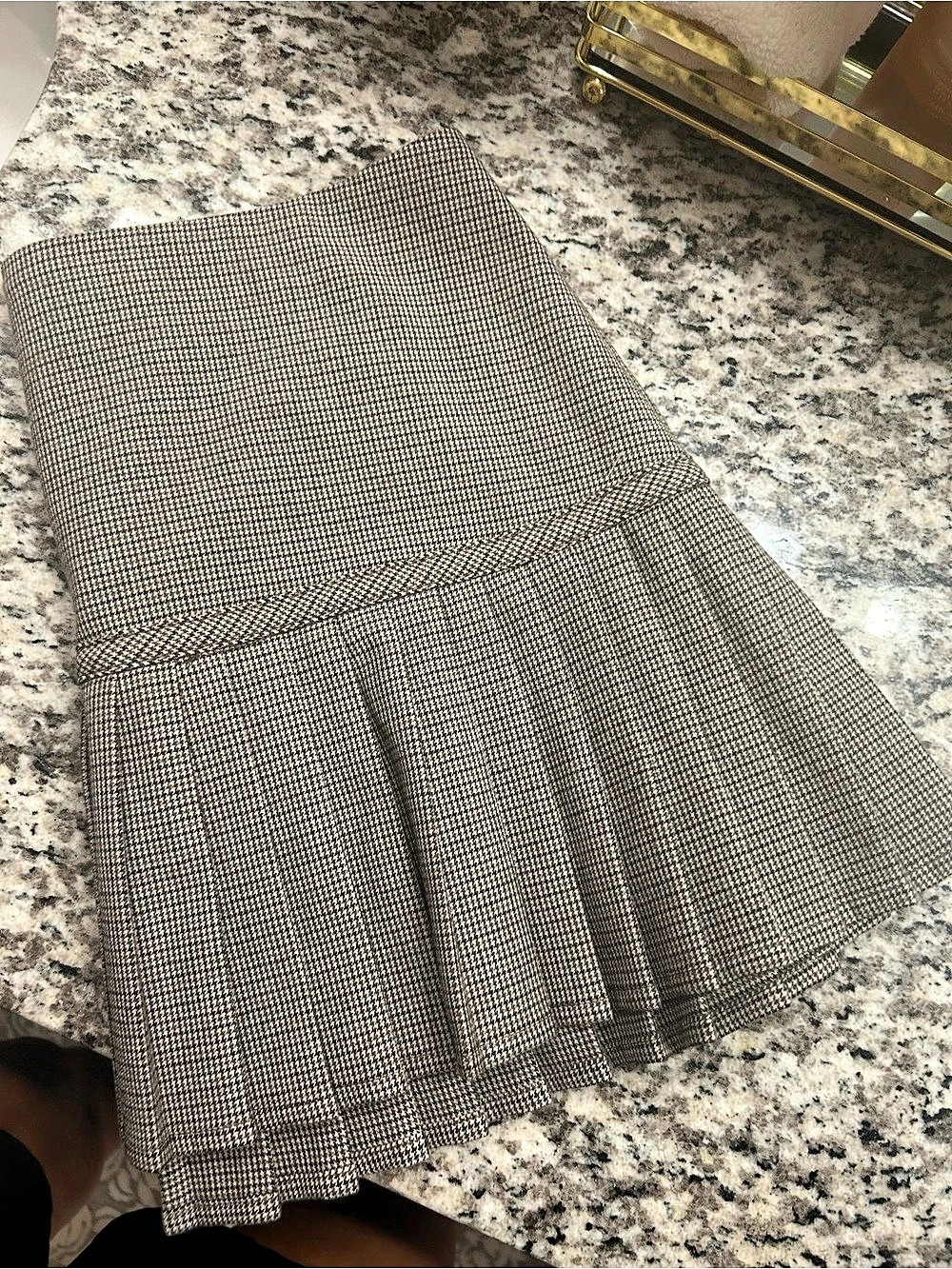 BP. Houndstooth Pleated Mini Skirt Size Medium